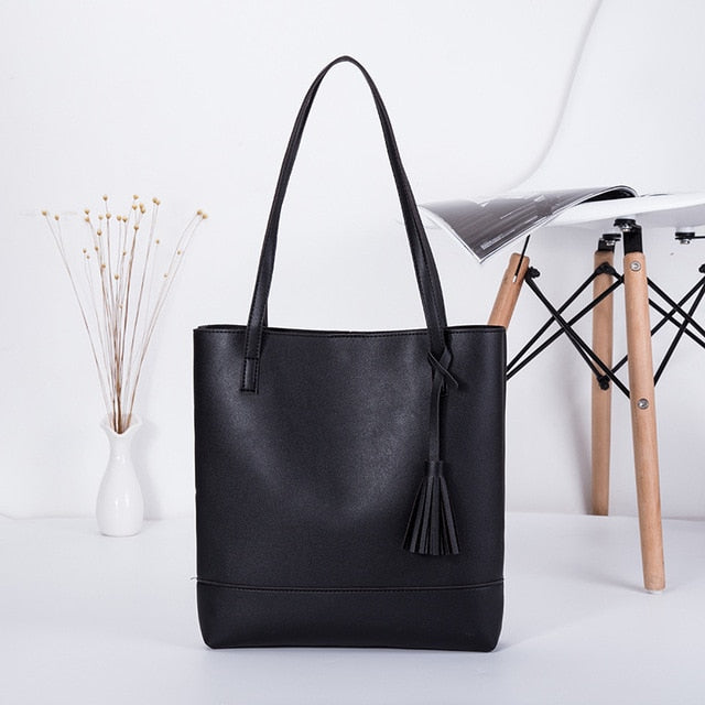 Women's Relaxed Bucket Hand Bag